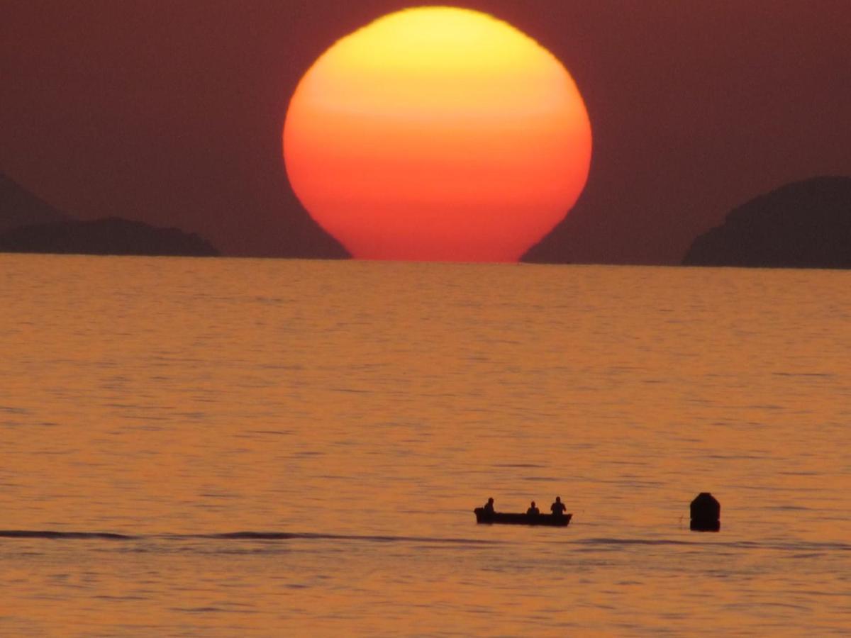Appartamenti Vacanze Villa Meo 维拉弗兰卡·蒂雷纳 外观 照片