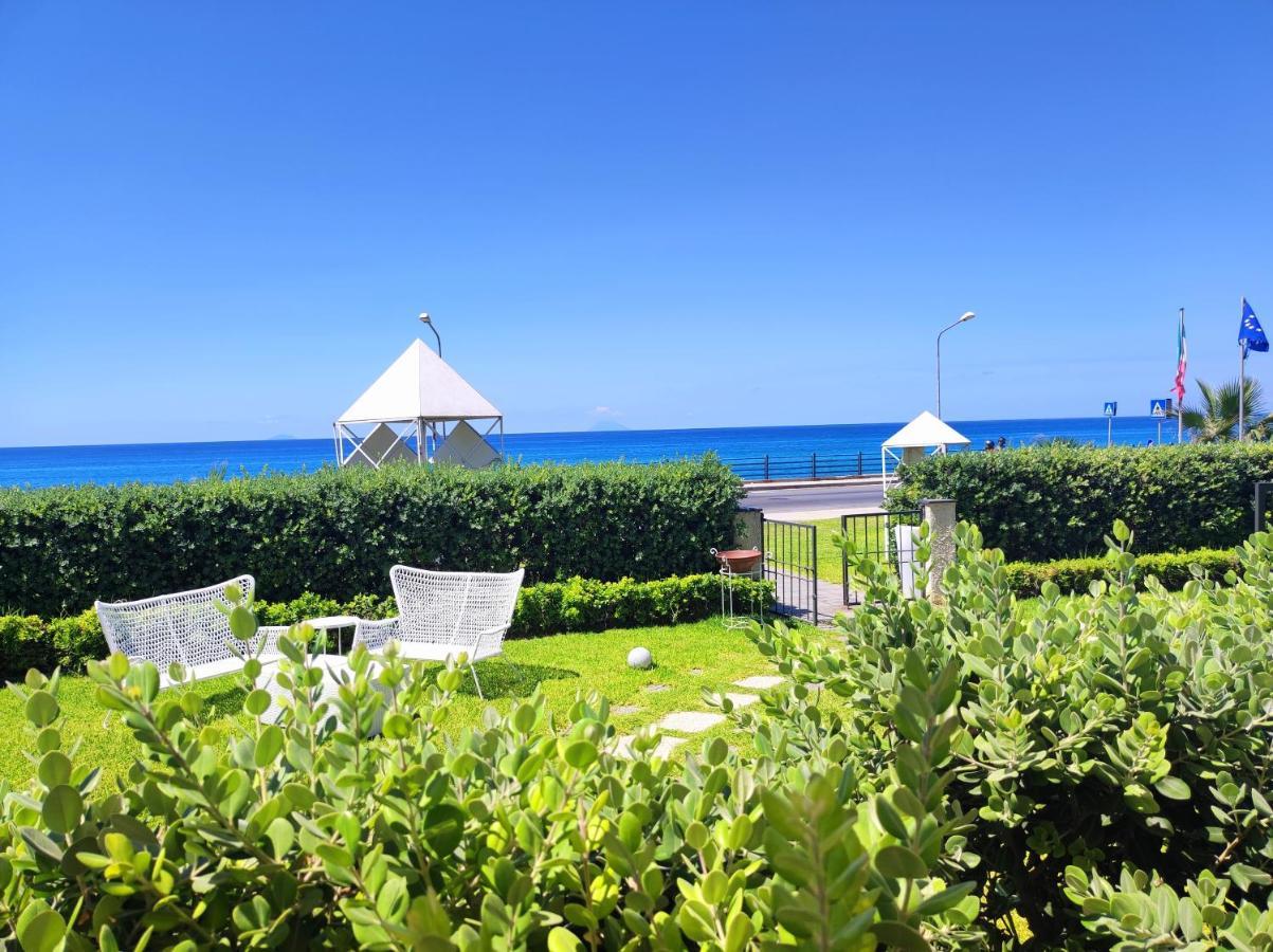 Appartamenti Vacanze Villa Meo 维拉弗兰卡·蒂雷纳 外观 照片