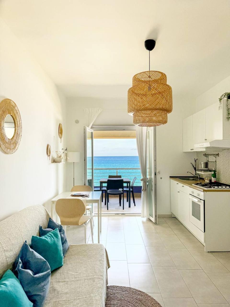 Appartamenti Vacanze Villa Meo 维拉弗兰卡·蒂雷纳 外观 照片