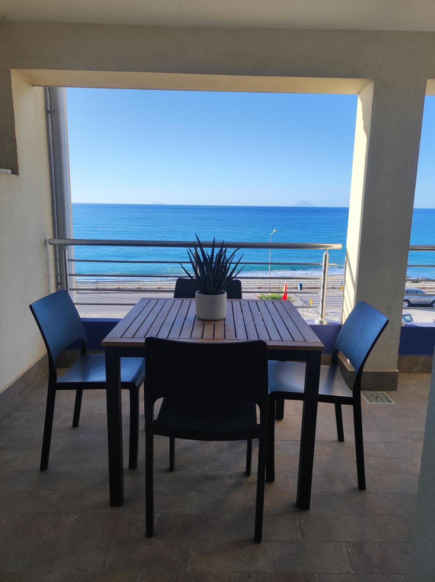 Appartamenti Vacanze Villa Meo 维拉弗兰卡·蒂雷纳 客房 照片
