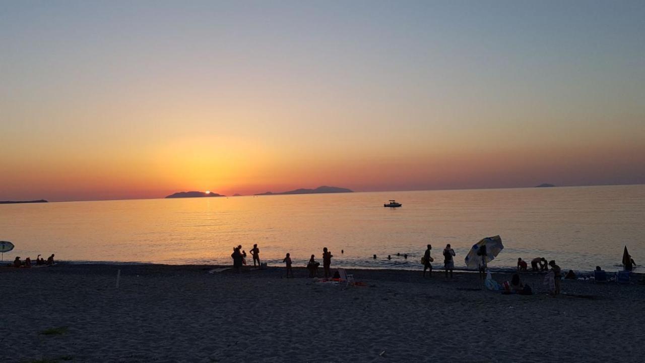 Appartamenti Vacanze Villa Meo 维拉弗兰卡·蒂雷纳 客房 照片